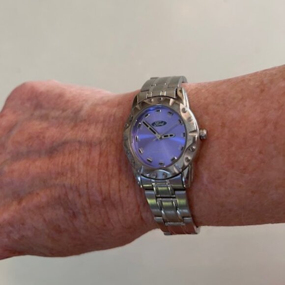 FORD MOTOR COMPANY | Women's Watch Stainless Steel Band-NEW Battery - Picture 2 of 12